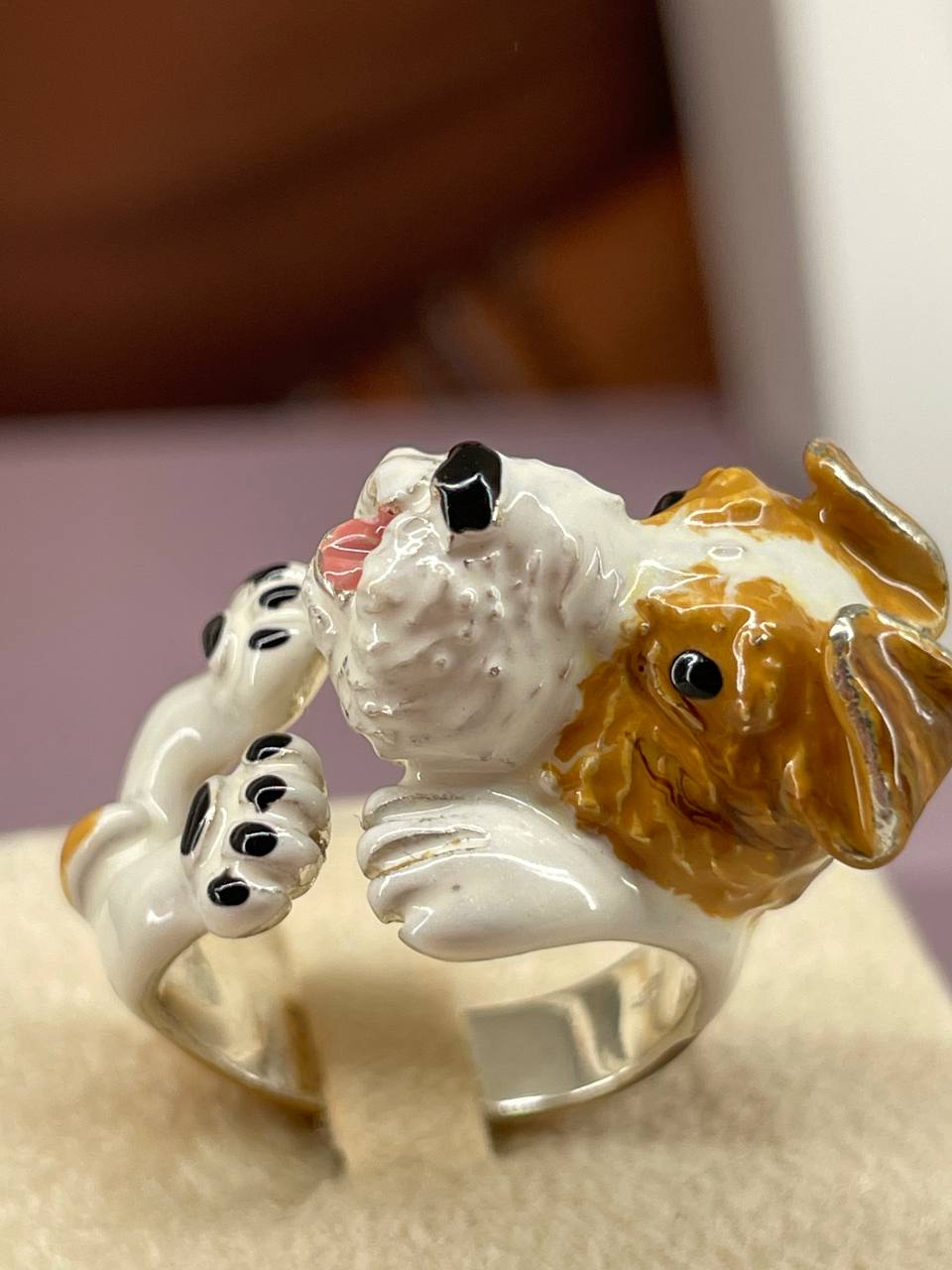 Anello con Fox Terrier