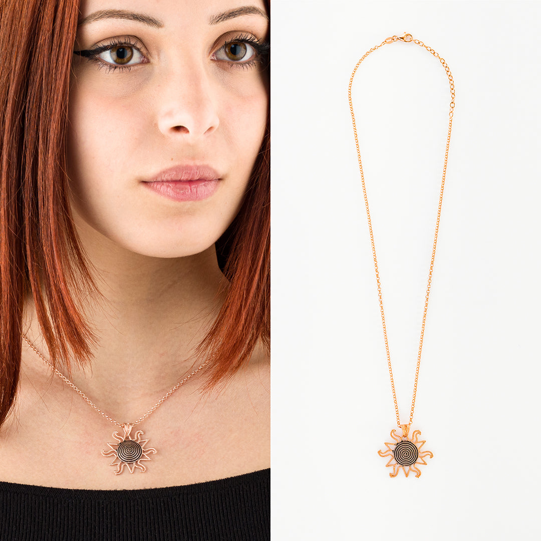 Collana con pendente sole