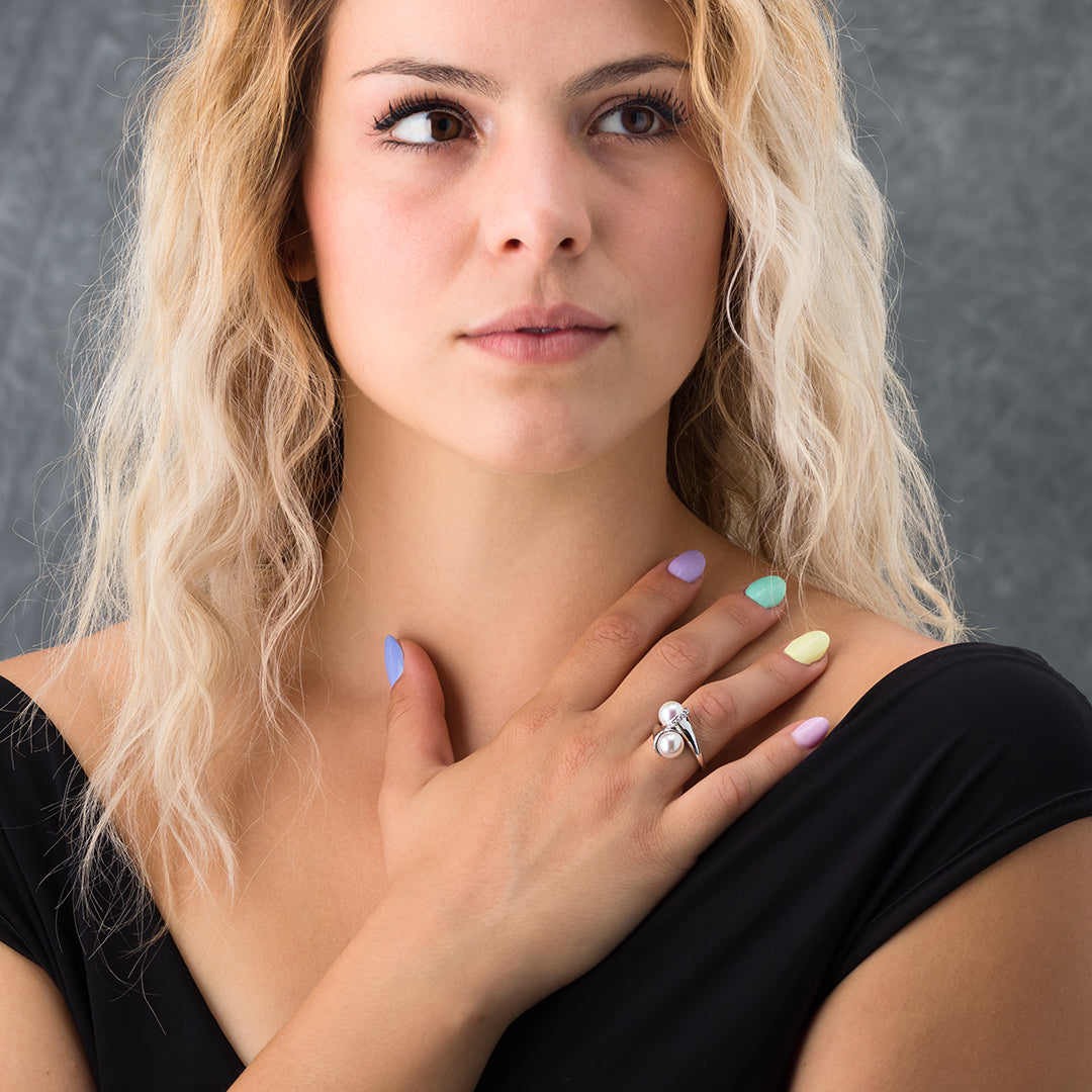 Anello in Oro Bianco con Perle e Brillanti | Mirco Visconti