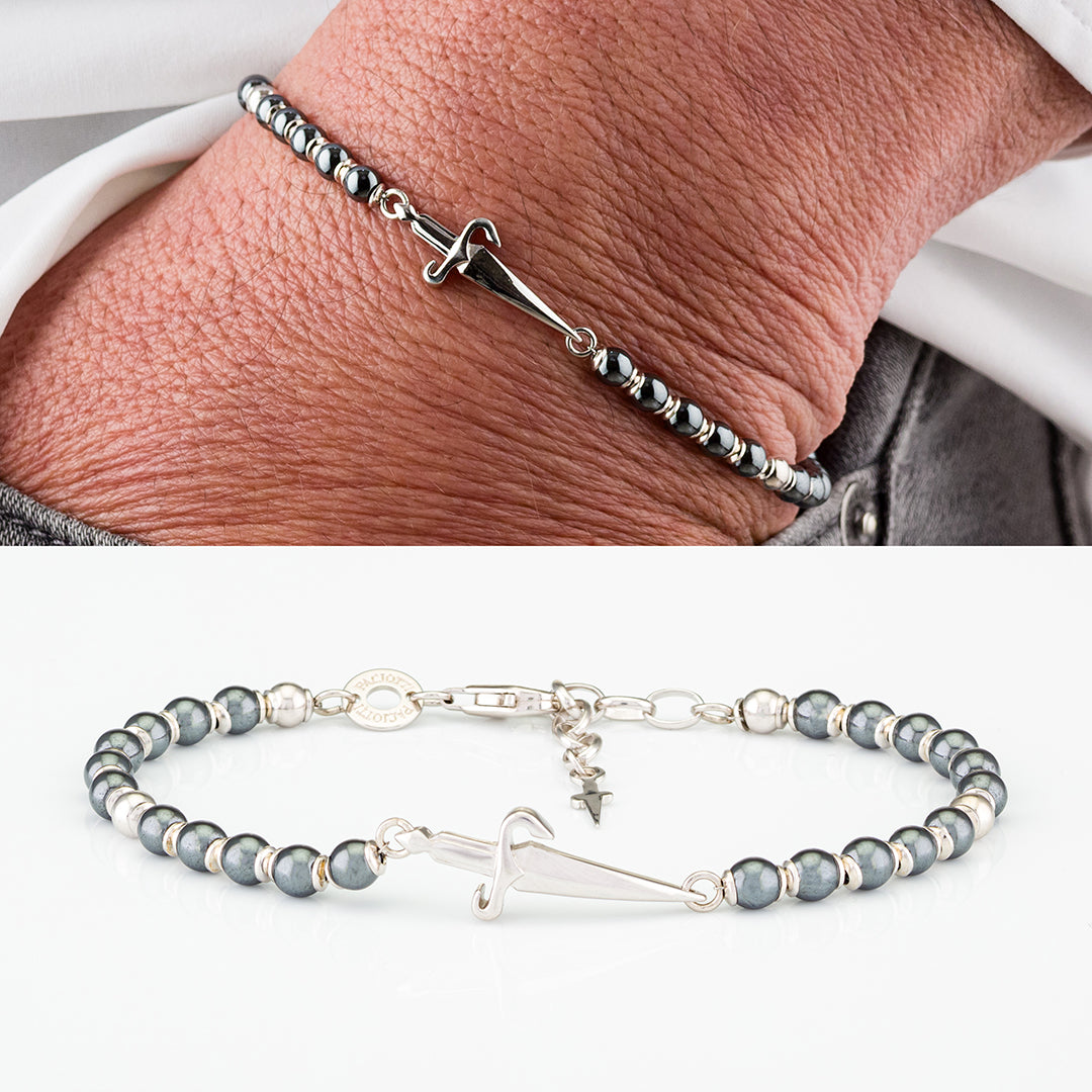 Bracciale in argento rodiato con perle di ematite grigia | Cesare Paciotti