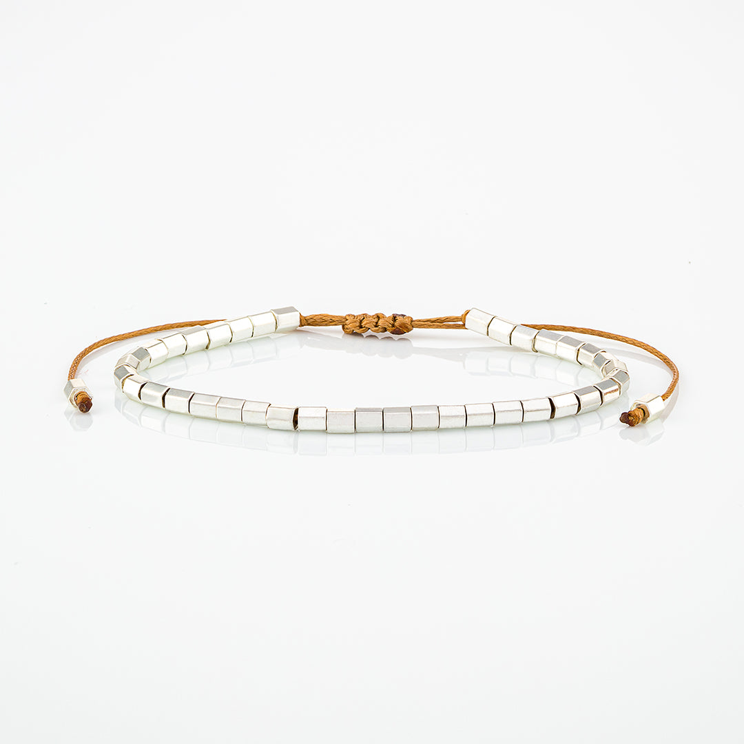 Bracciale in perline di ematite sfaccettato | Gold&Silver